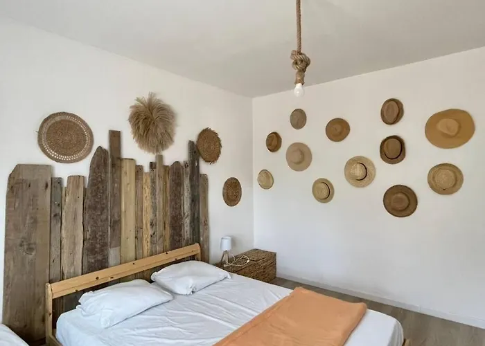 Caporizon-villa Courant-terrasse-proche Holiday home