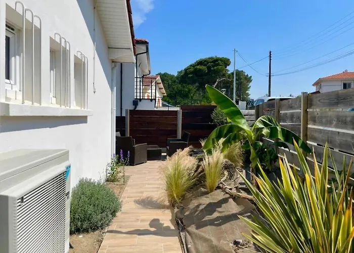 Caporizon-villa Courant-terrasse-proche Holiday home