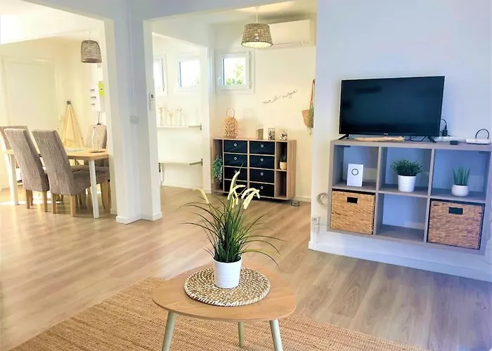 Caporizon-villa Courant-terrasse-proche