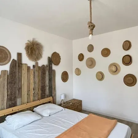 Caporizon-villa Courant-terrasse-proche Holiday home